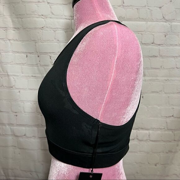 ZUMBA FITNESS! Medium STRONG NATION STRONG BY ZUMBA zip up scoop sports bra nwt - Picture 3 of 8